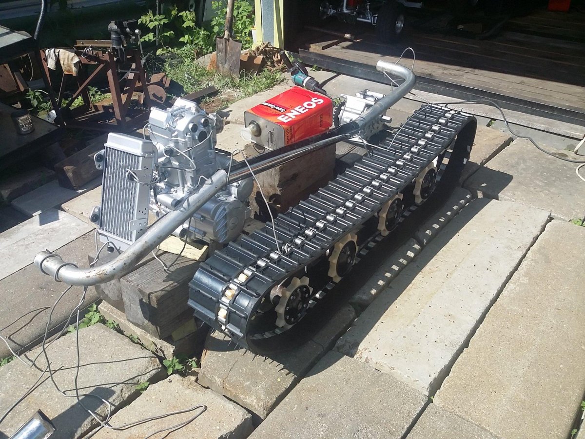 Вездеход гусеничный бп1