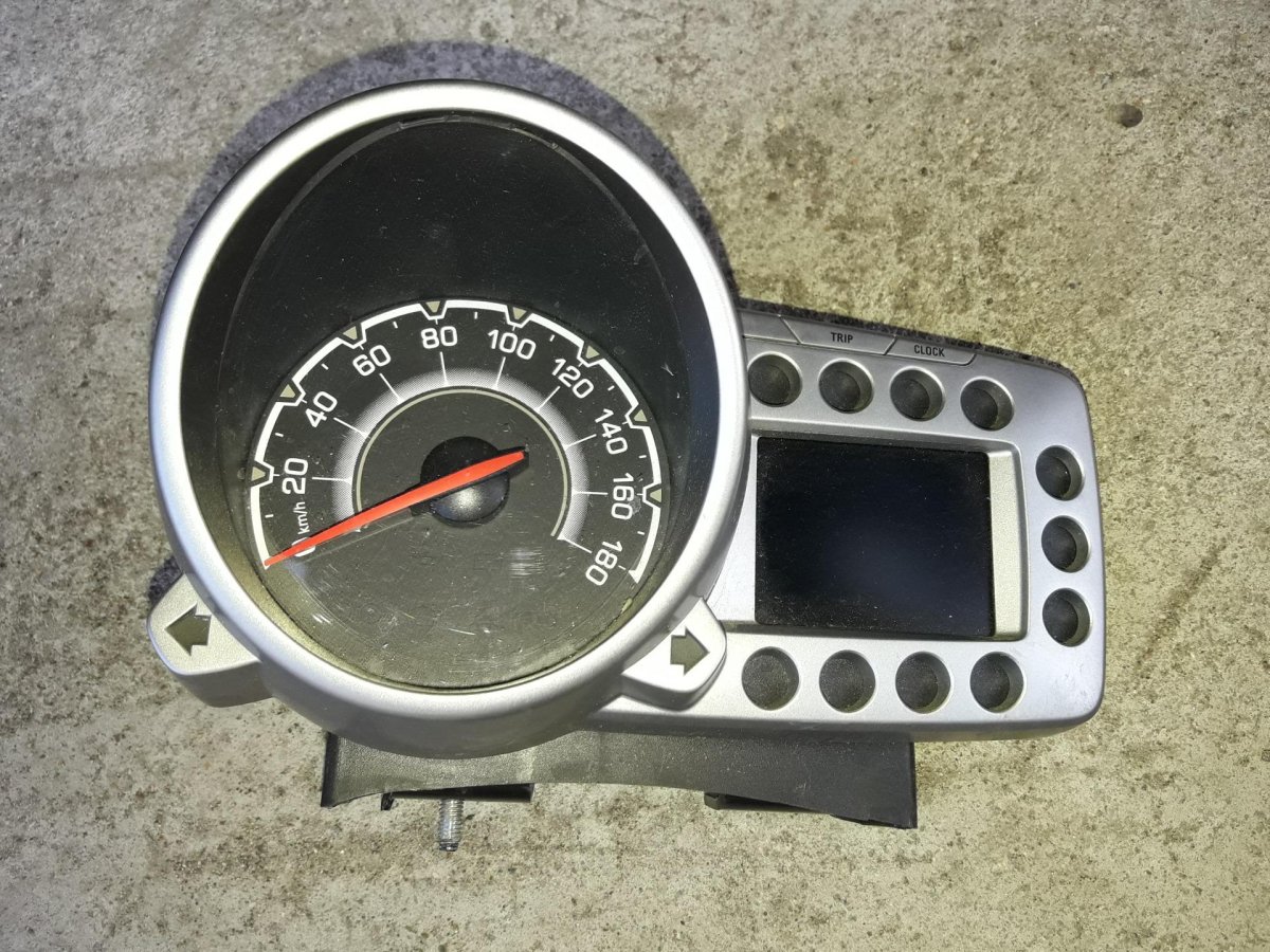 Панель приборов Spark m300