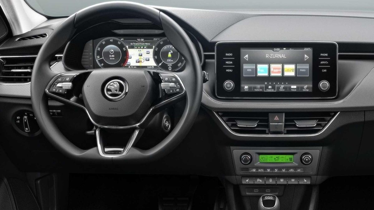 Шкода Рапид 2021 салон