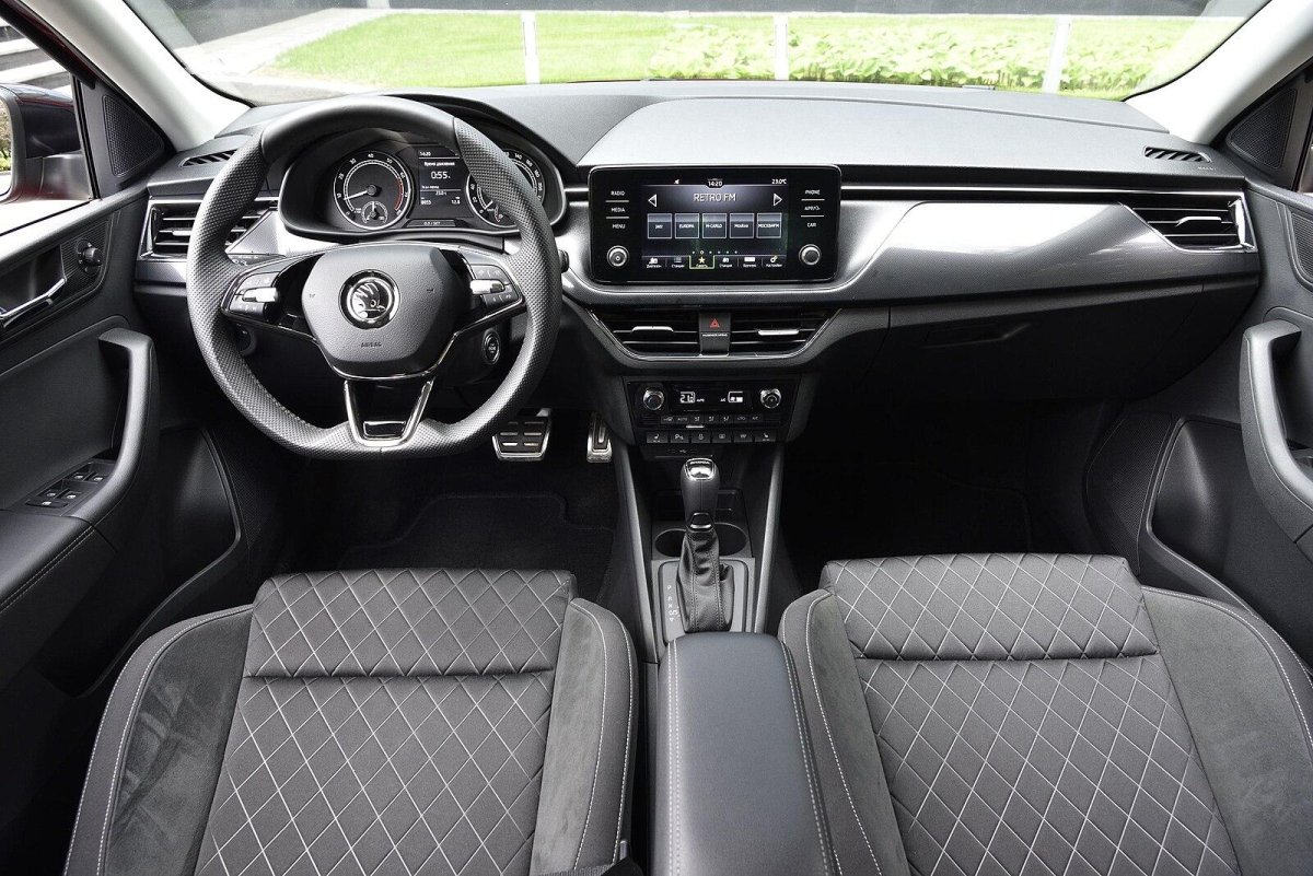 Шкода Рапид 2021 интерьер