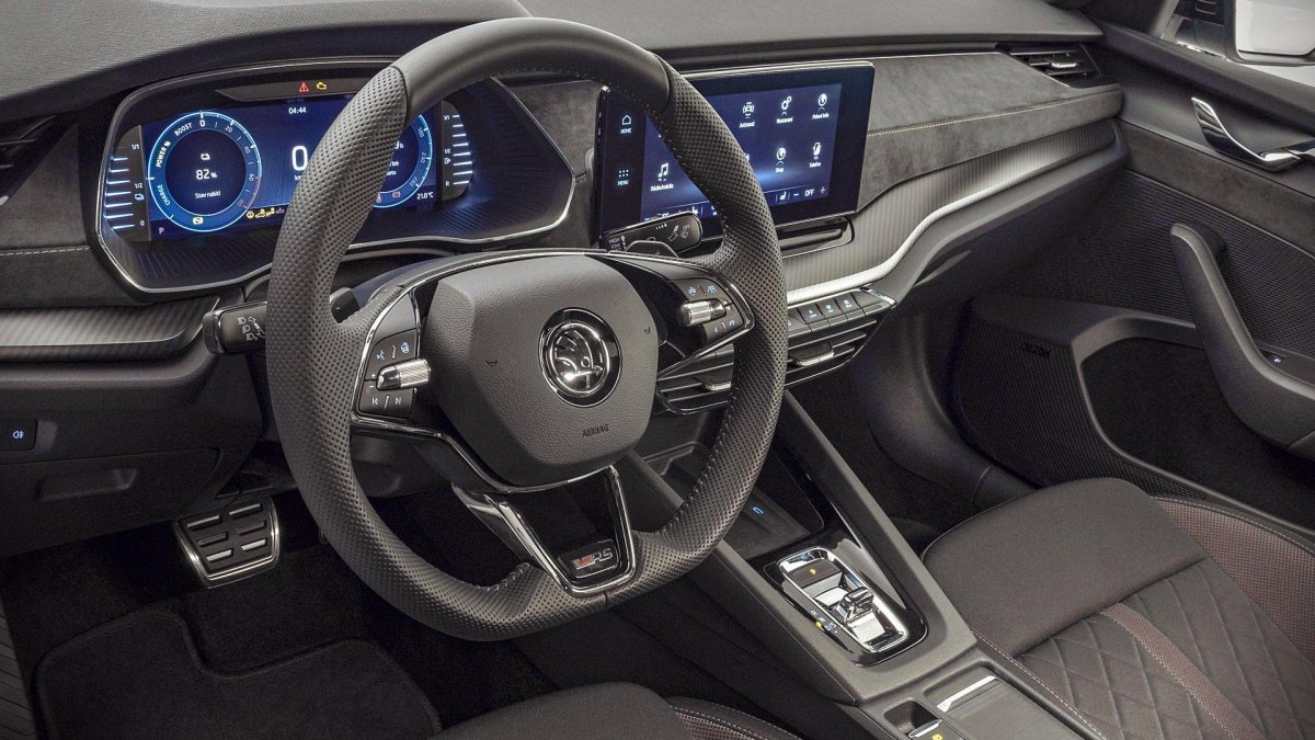 Skoda Octavia RS 2021 салон
