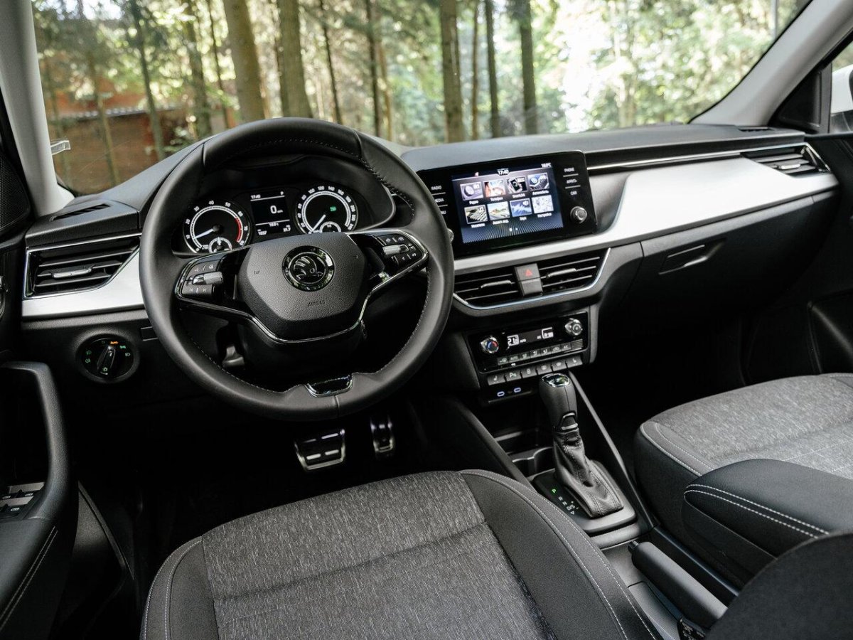 Шкода Рапид 2021 салон