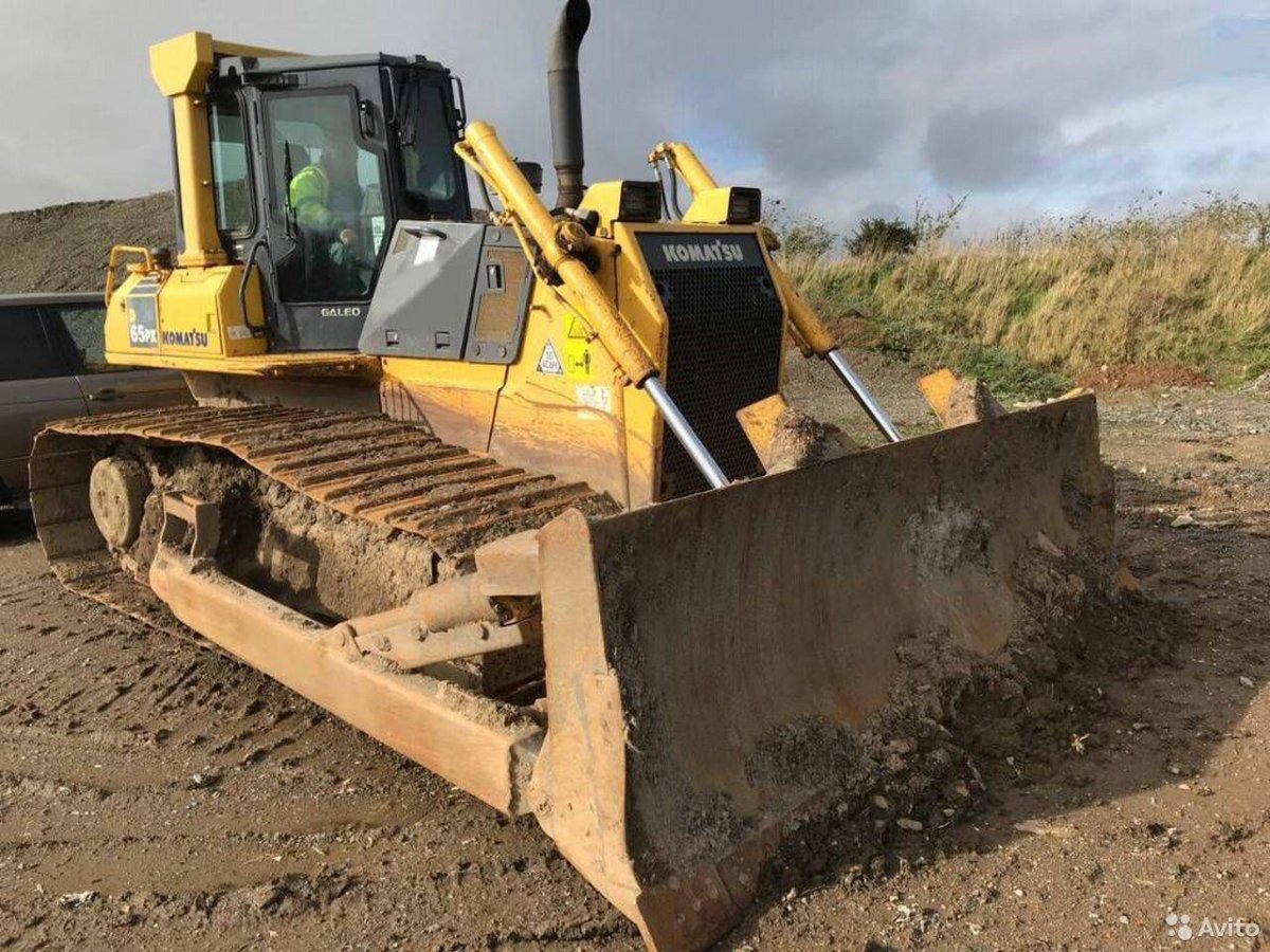 Бульдозер Dressta td-15h