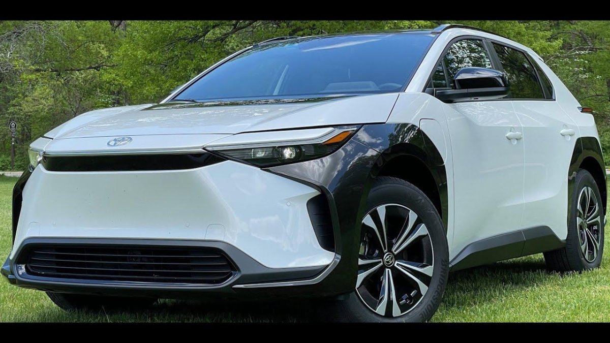 Тойота бз4х фото