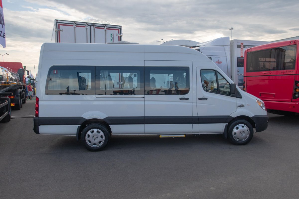 Микроавтобус МАЗ 281040