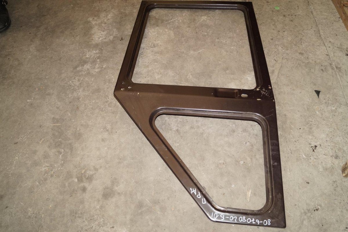 80-6708010-Б дверь левая