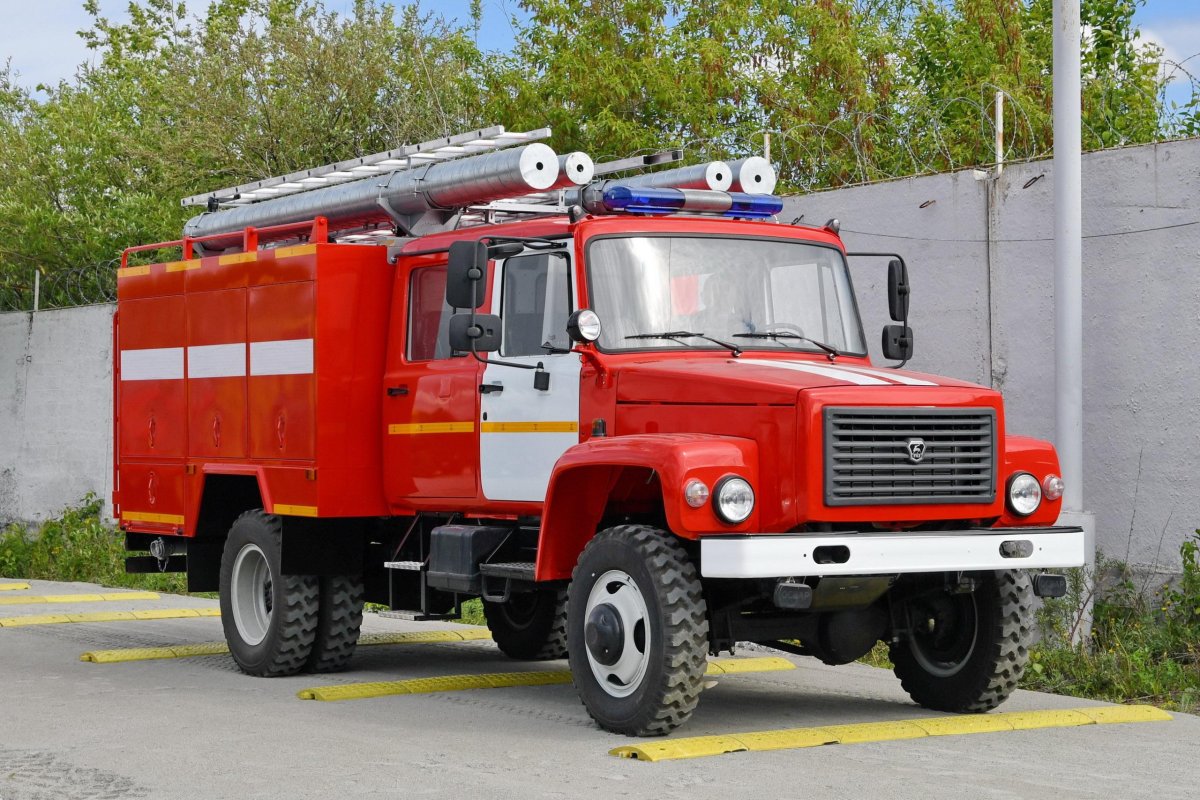 ГАЗ-3309 АЦ-2,5-40