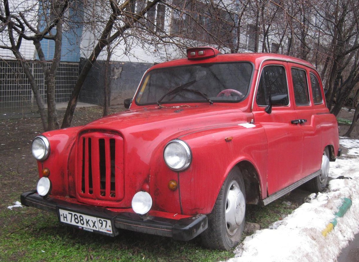 Austin fx4 красный