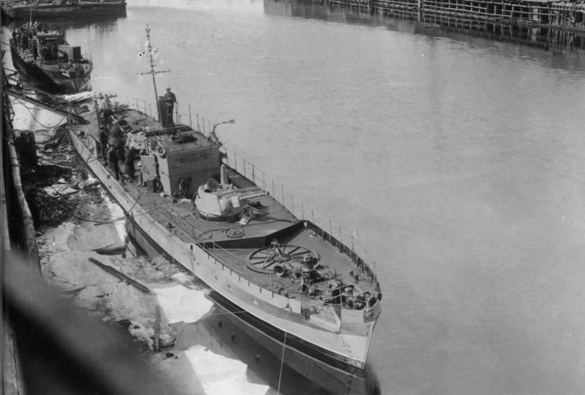 Морской бронекатер 161