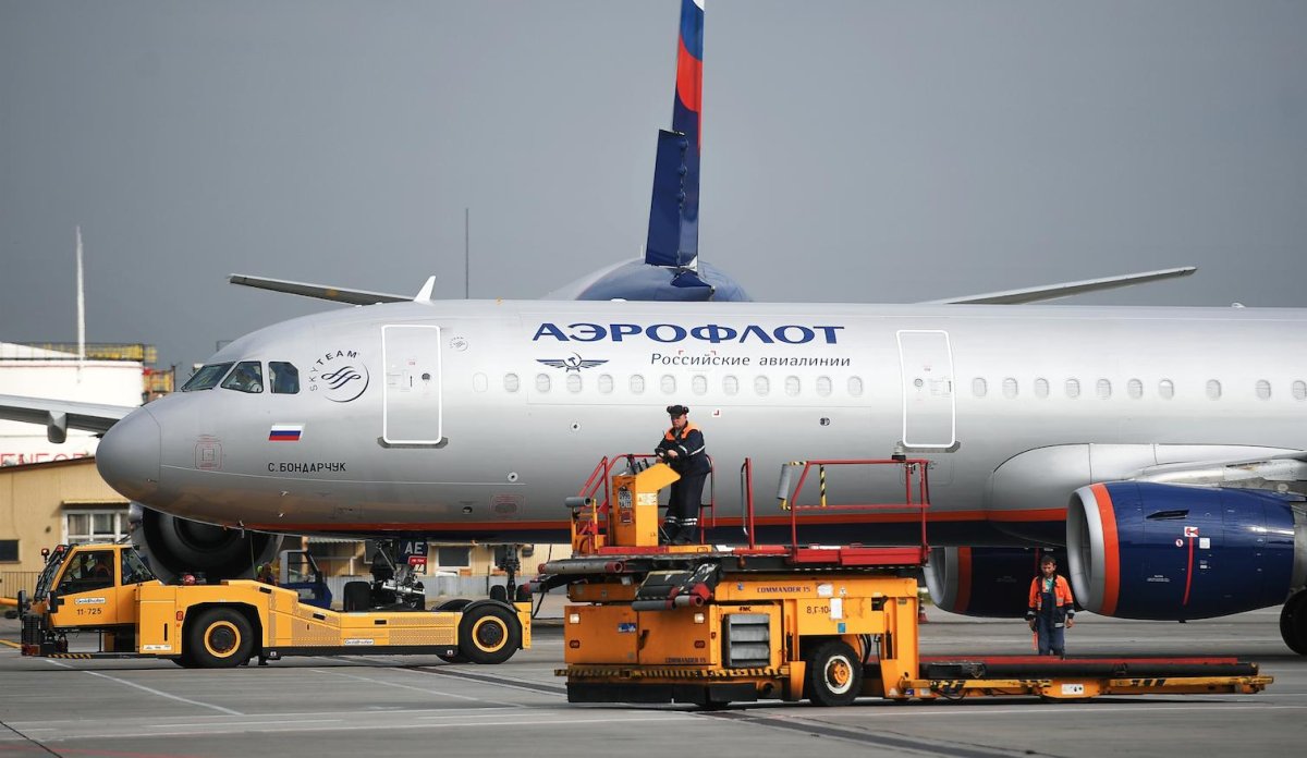 Авиационный транспорт России