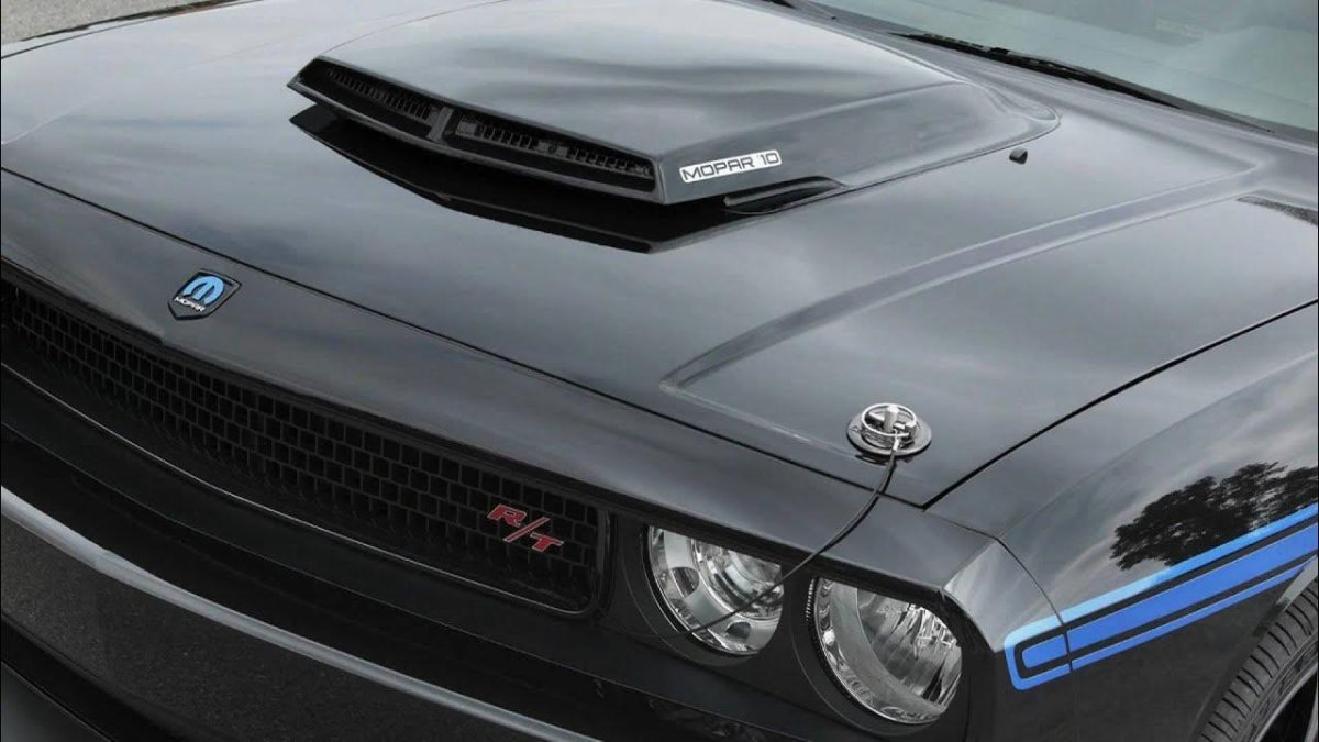 Dodge Challenger Mopar