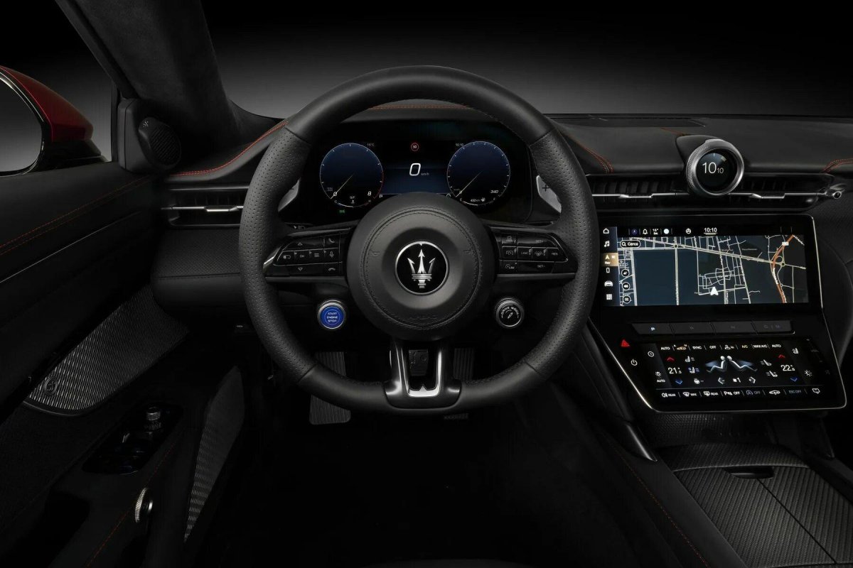 Мазерати 2024