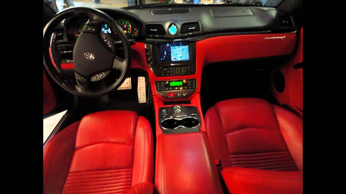 Мазерати Гран Туризмо 2008 салон