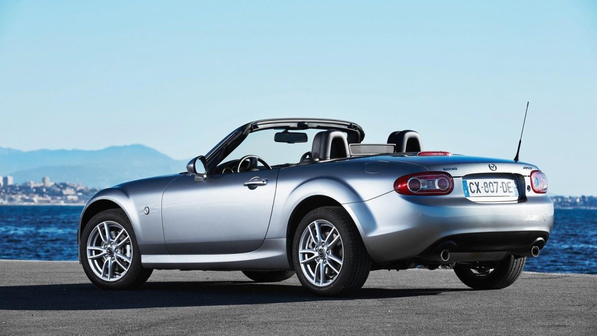Mazda родстер MX-5