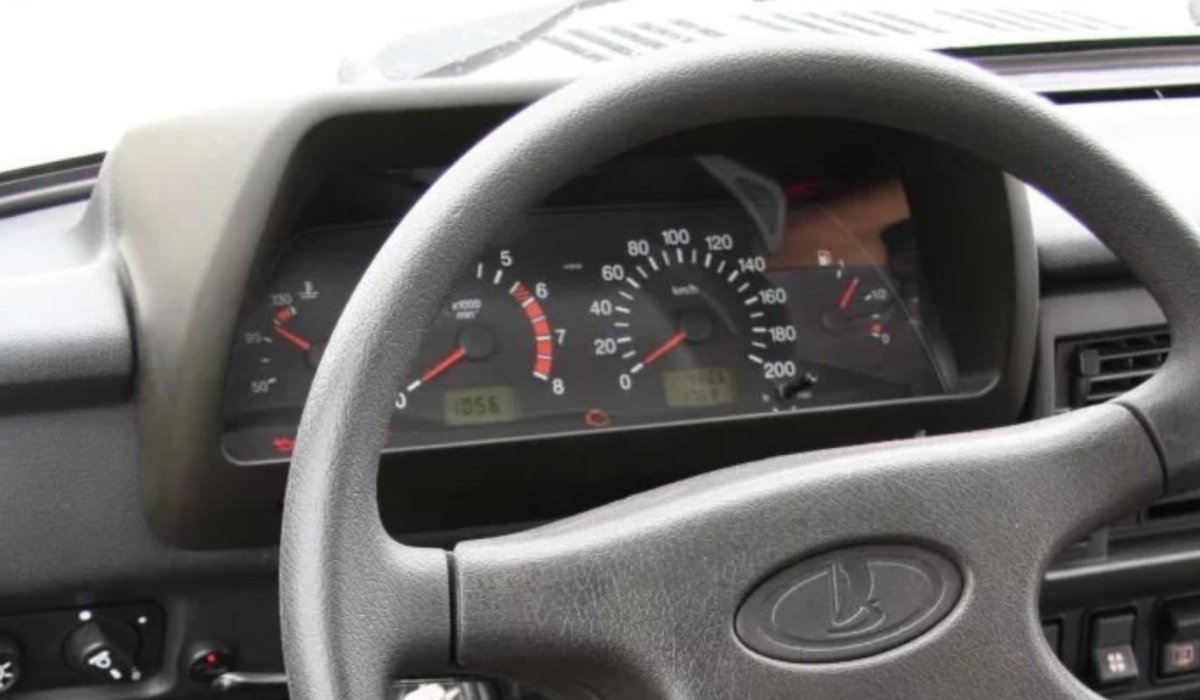 Панель приборов Нива 2131