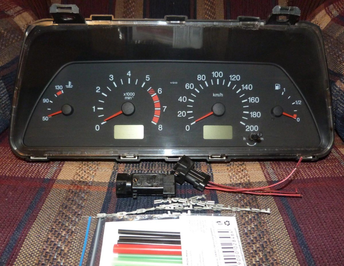 Приборная панель Нива 2121