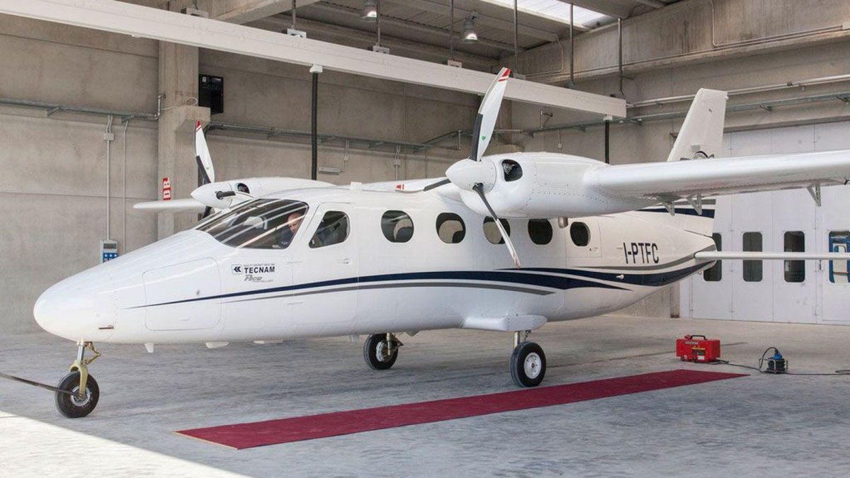 Tecnam p2012 traveller