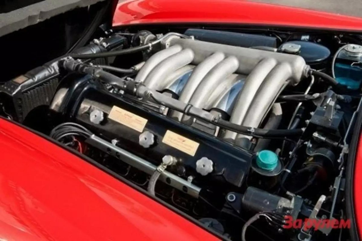 Mercedes Benz 300 SL двигатель