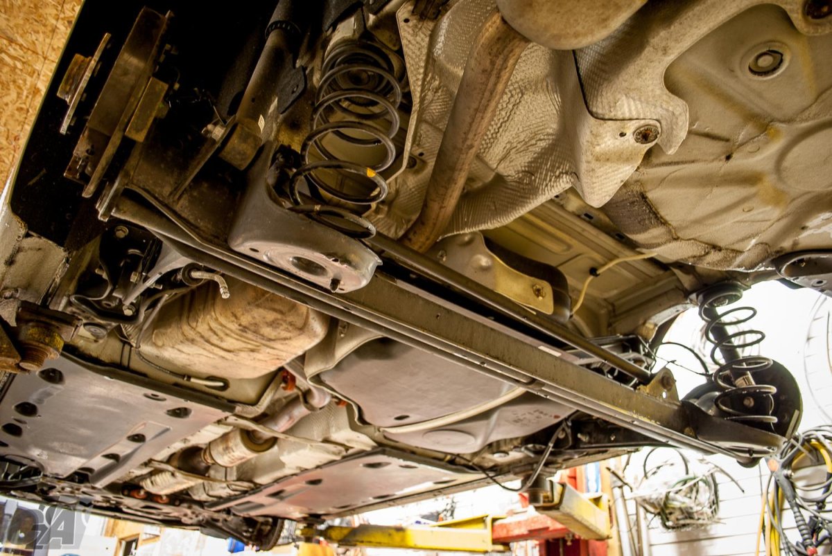 Днище VW Jetta 6