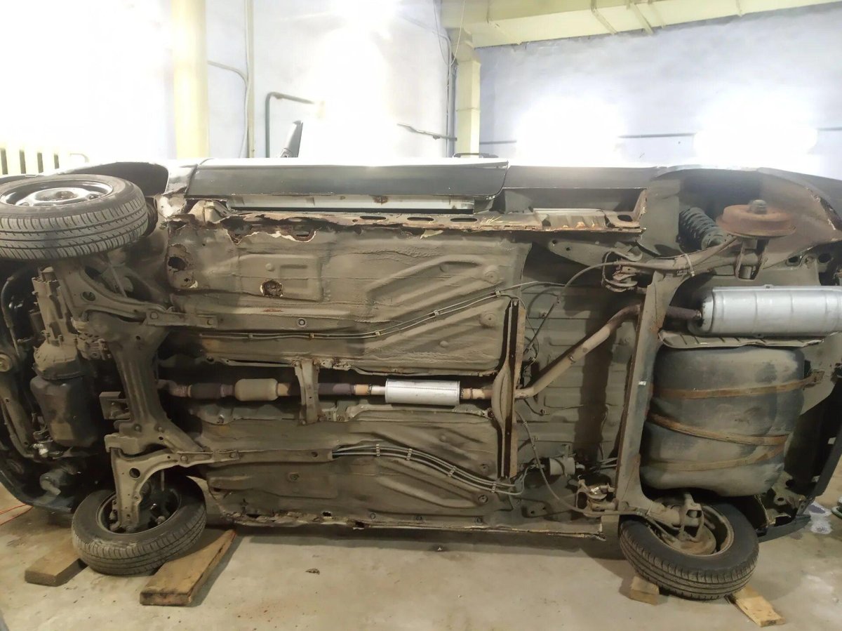 Днище VW Golf 3