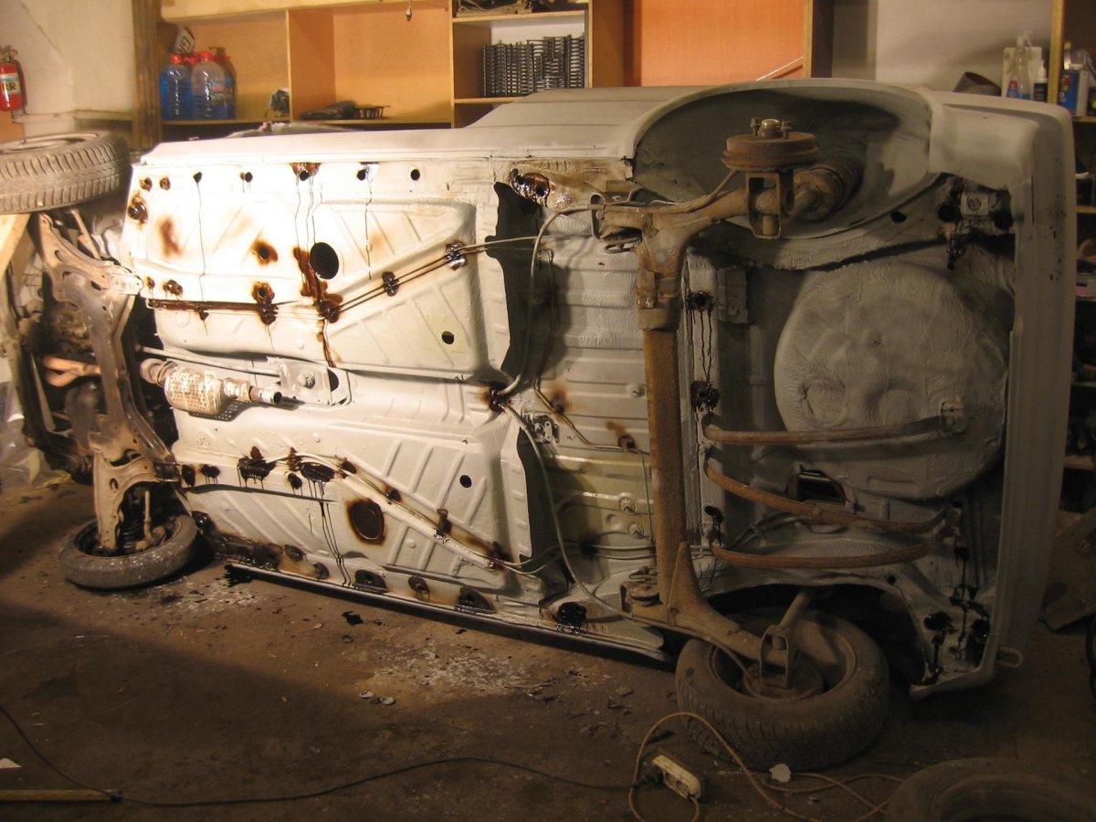 Днище VW Golf 3