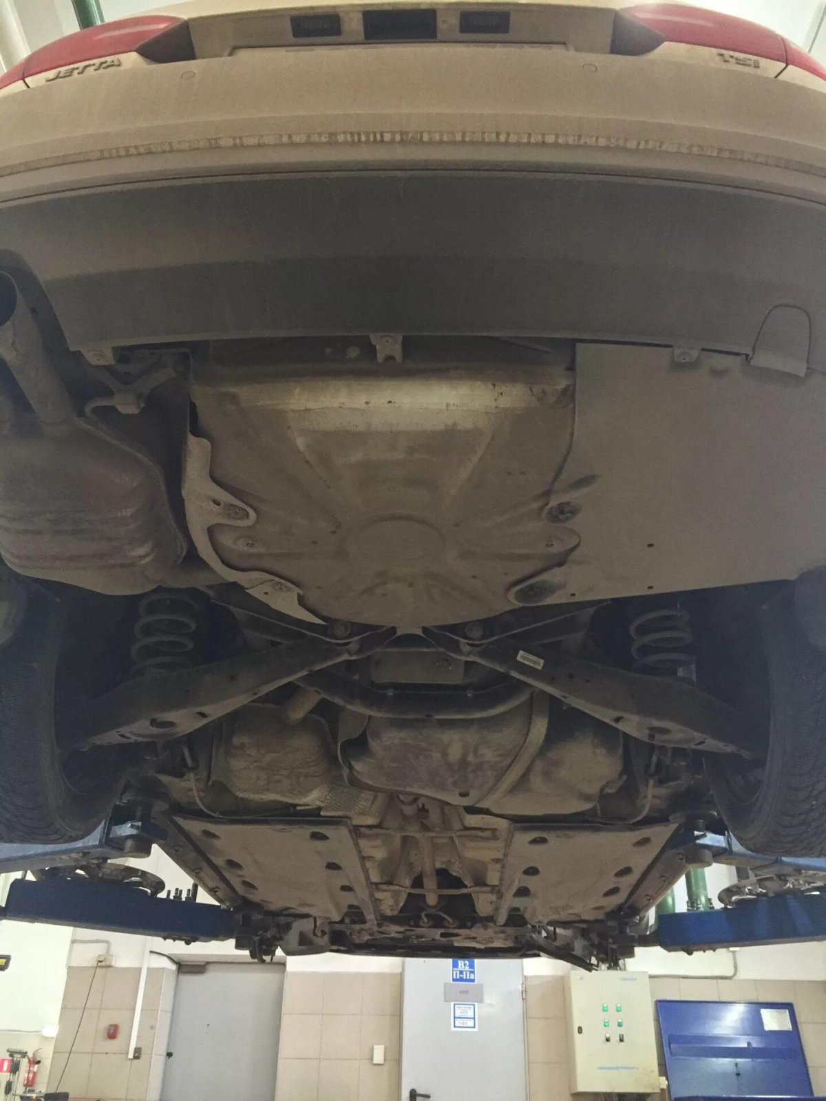 Днище Фольксваген Джетта 6