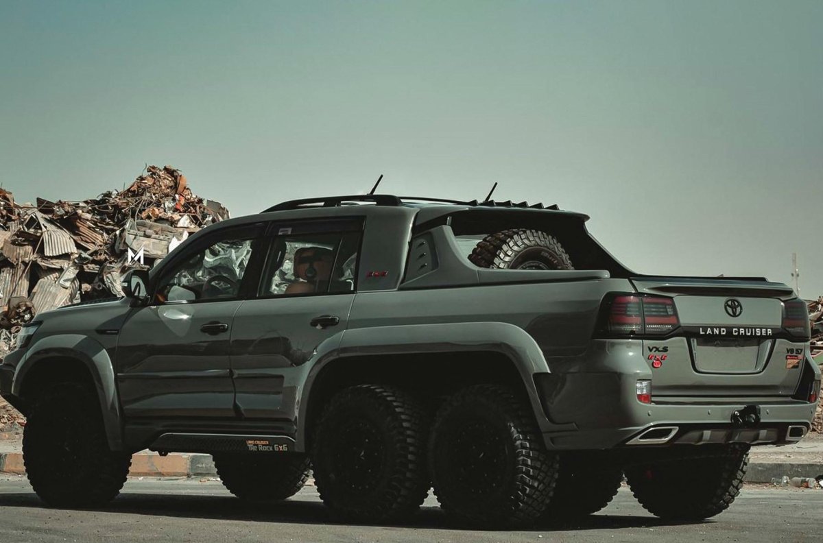Toyota Land Cruiser 6x6