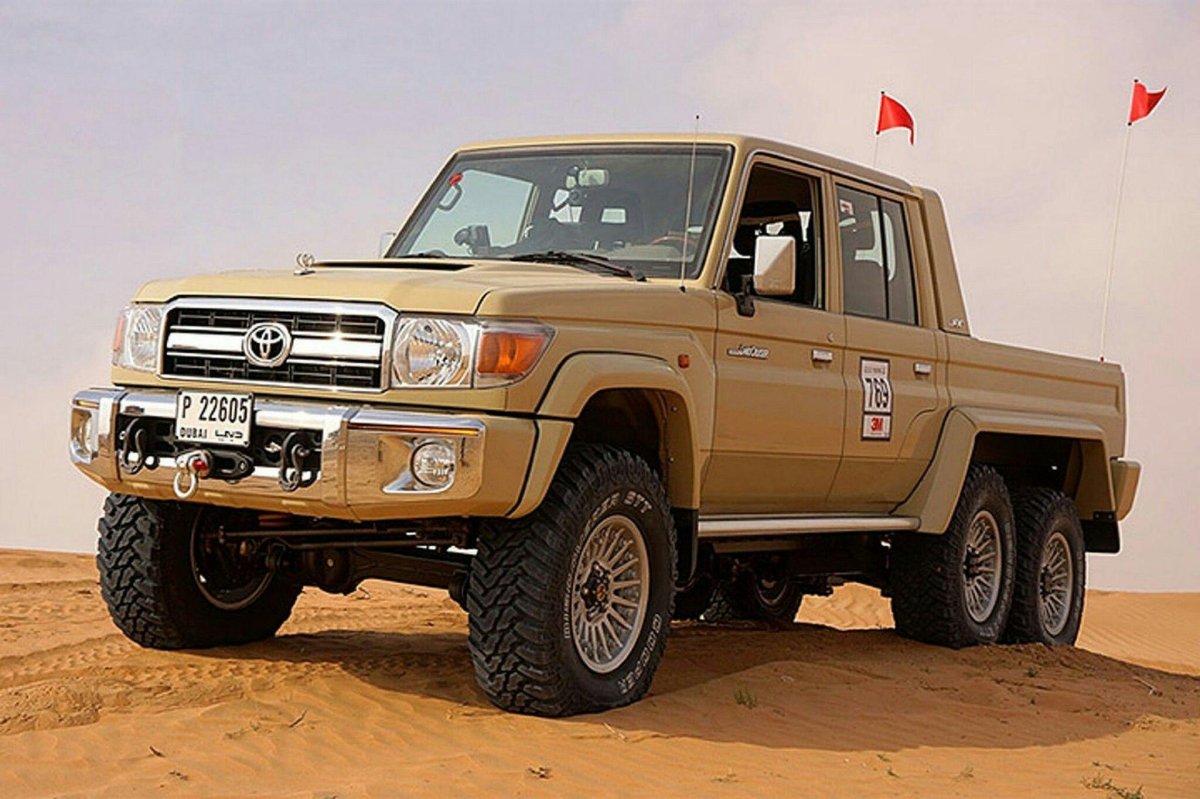 Toyota Land Cruiser 6x6