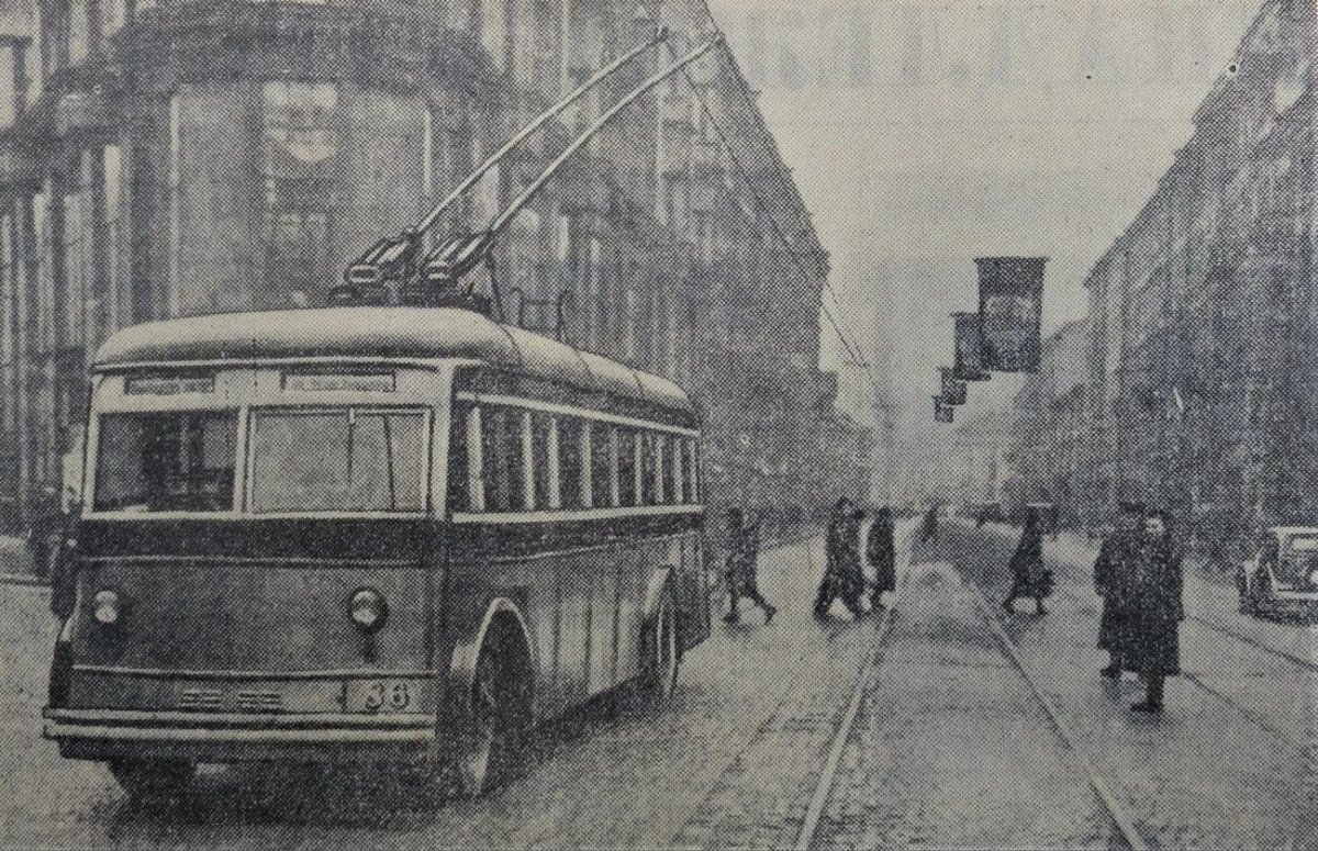 ЯТБ-4 троллейбус