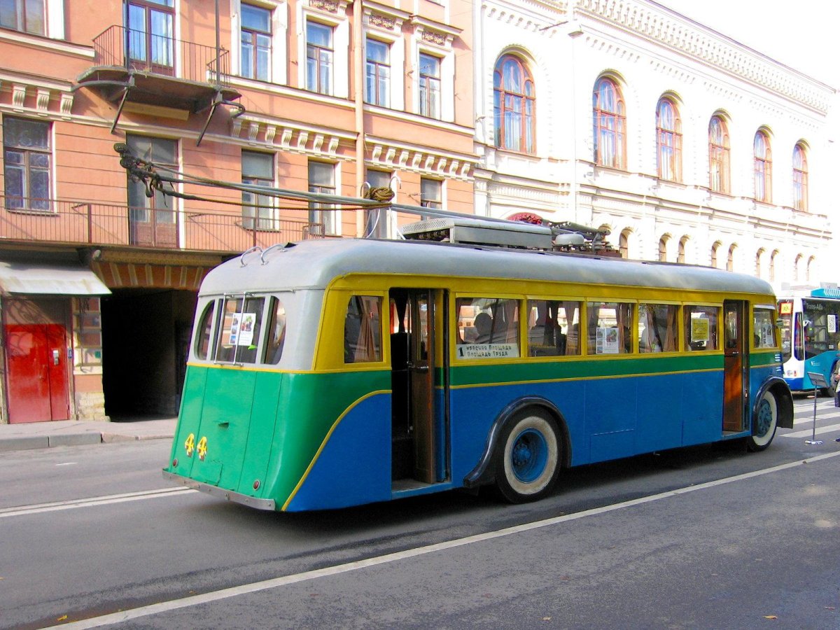 Троллейбус ЯТБ