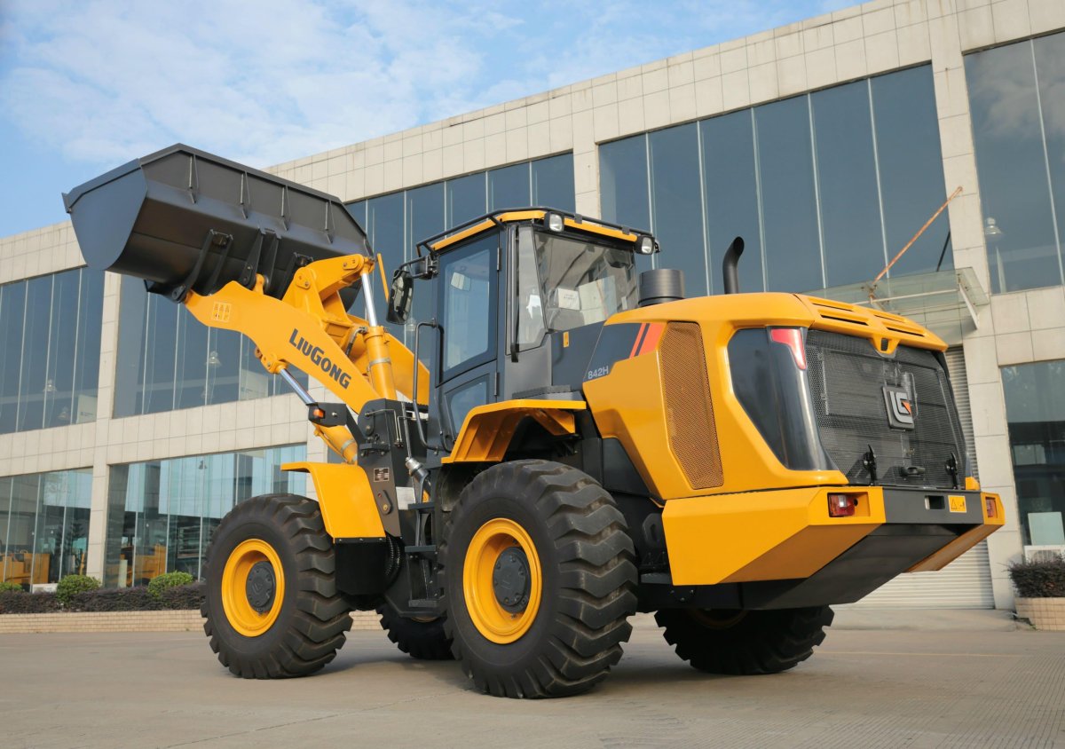 Фронтальный погрузчик Liugong clg842h