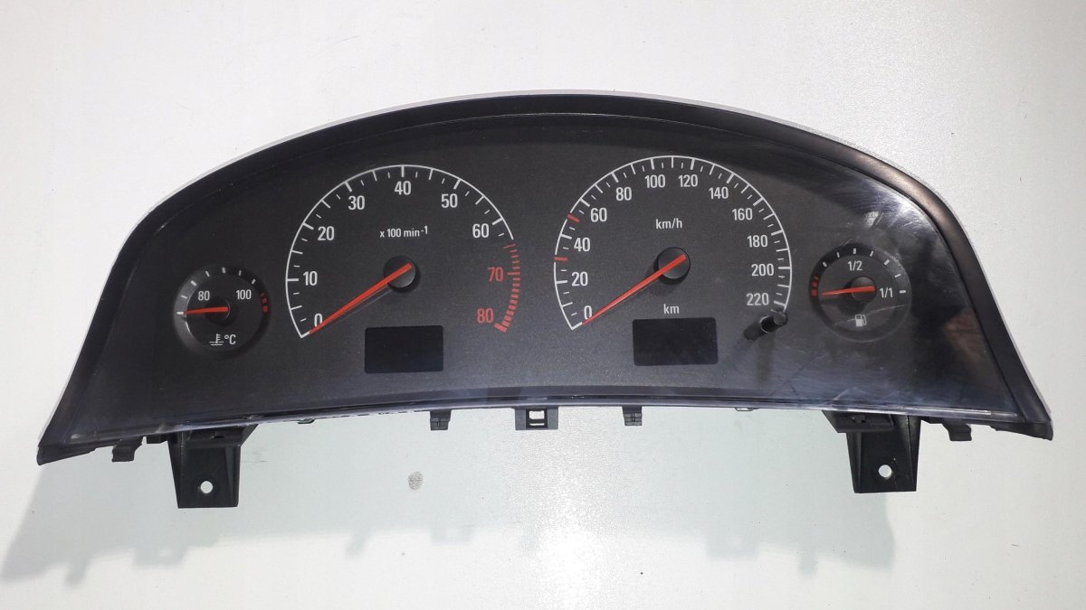 Приборная панель Opel Vectra c