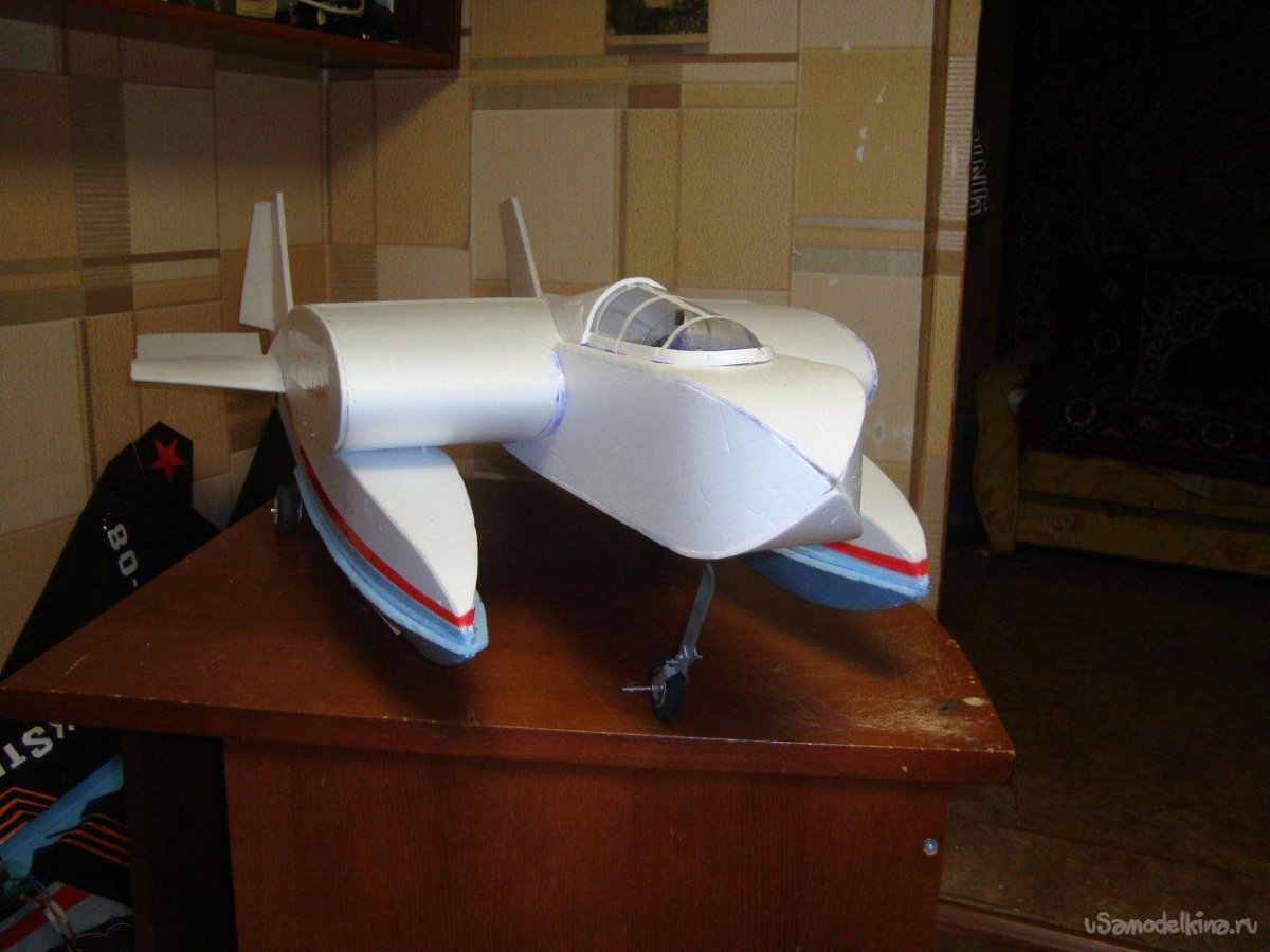 Экранолет ХАИ-25