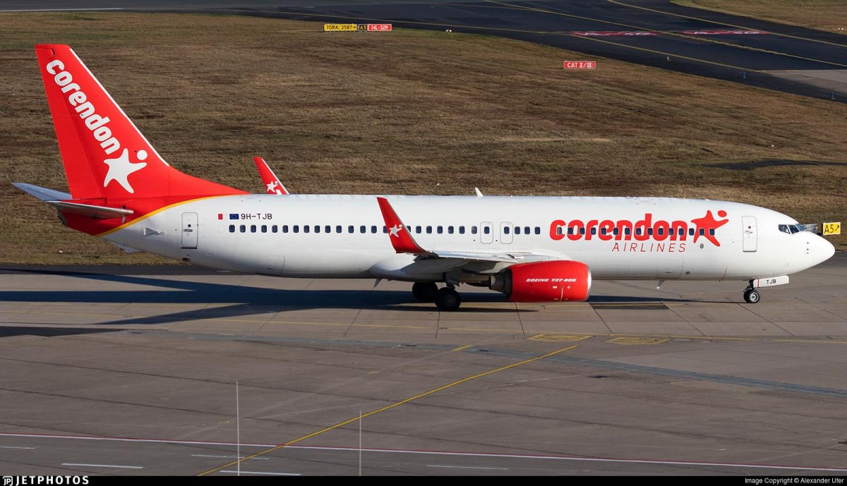 Боинг 737 Corendon Airlines