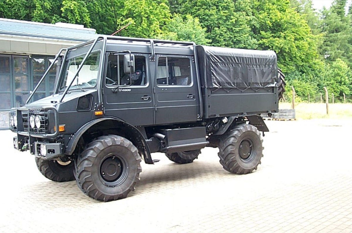 Mercedes-Benz Unimog u 4000