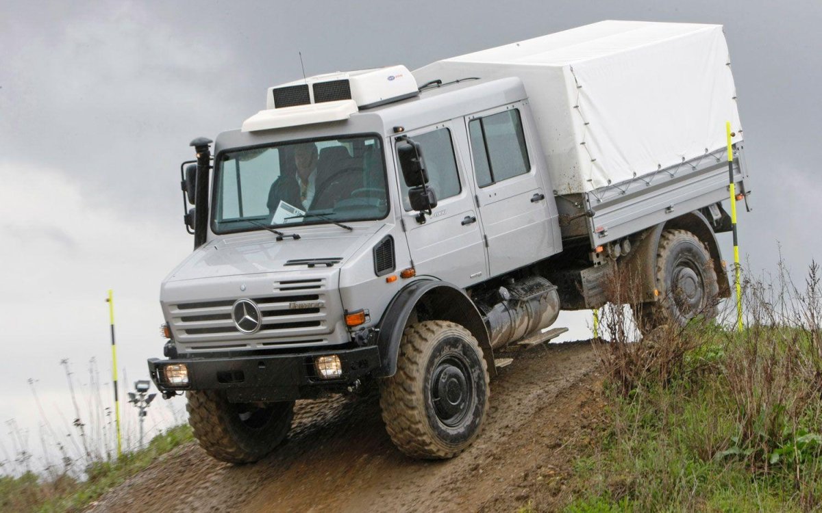 Unimog Mercedes-Benz