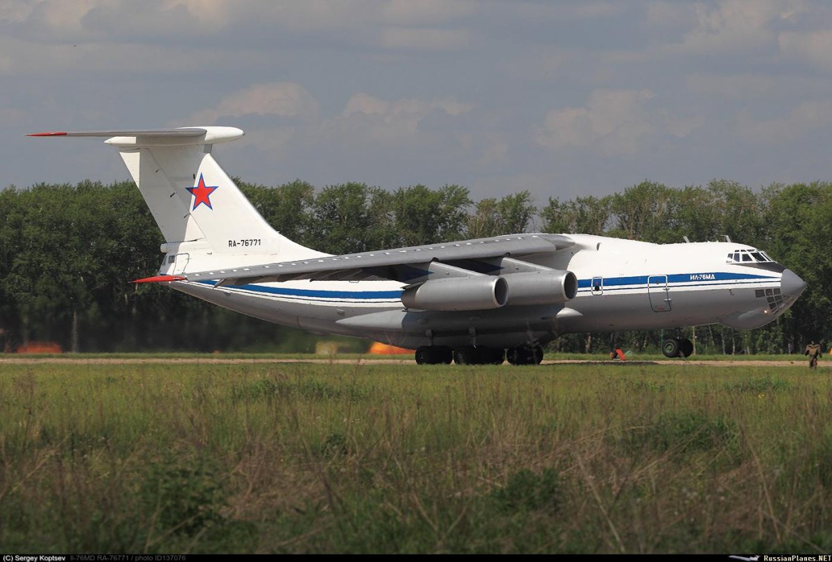 Ил-76 76771