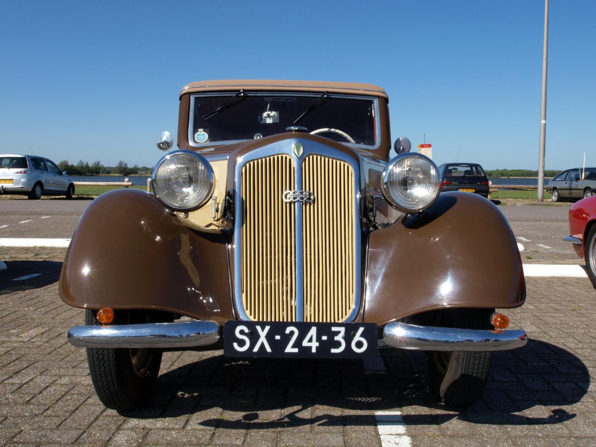 Автомобиль DKW f8