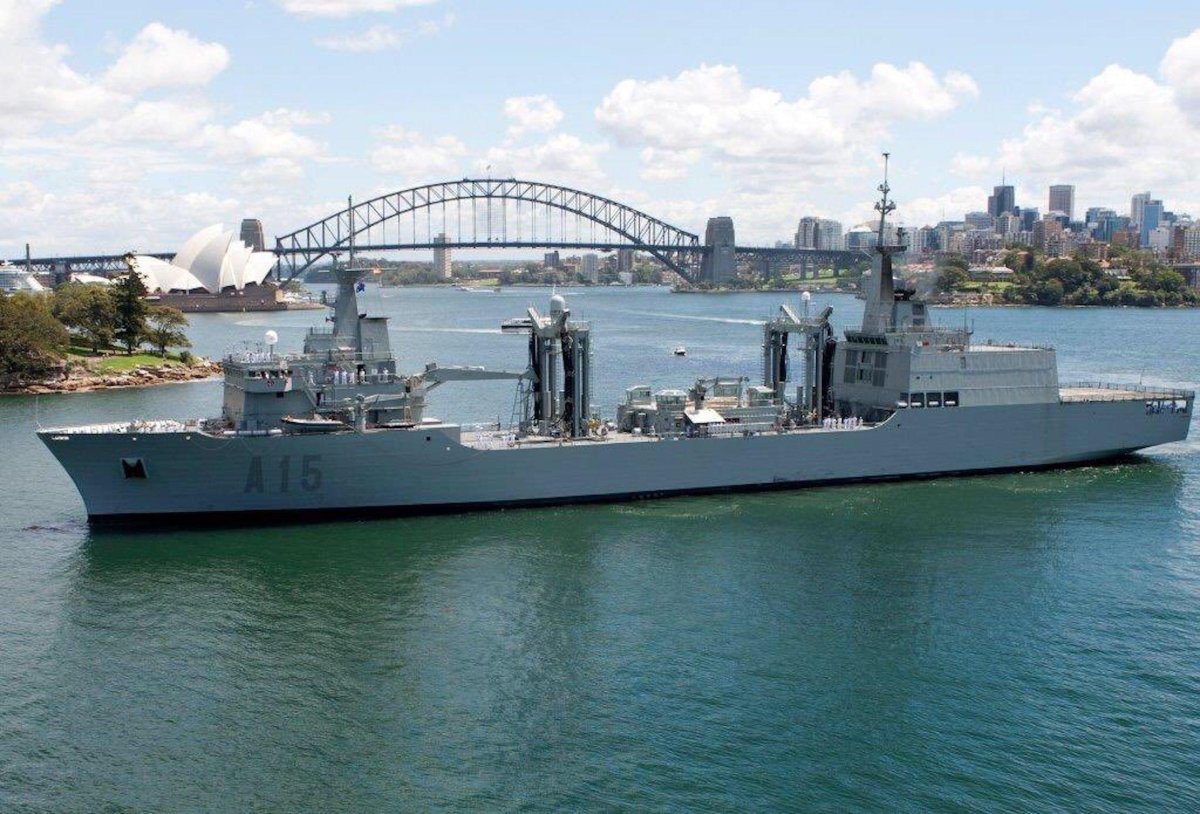 Судно снабжения ВМС США