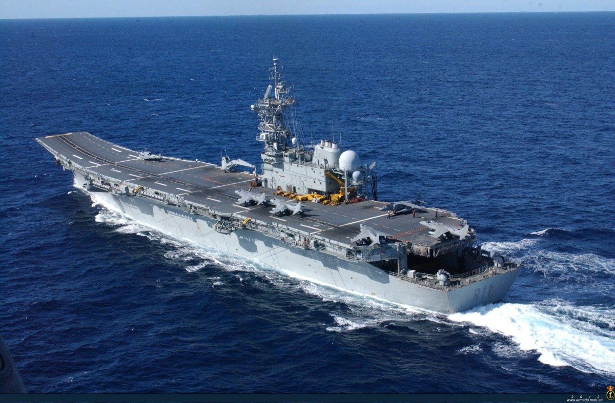 Авианосец принц Астурийский