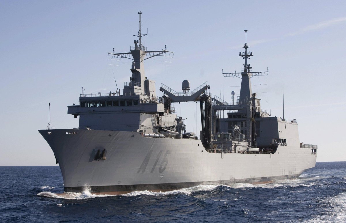 Маленький военный корабль