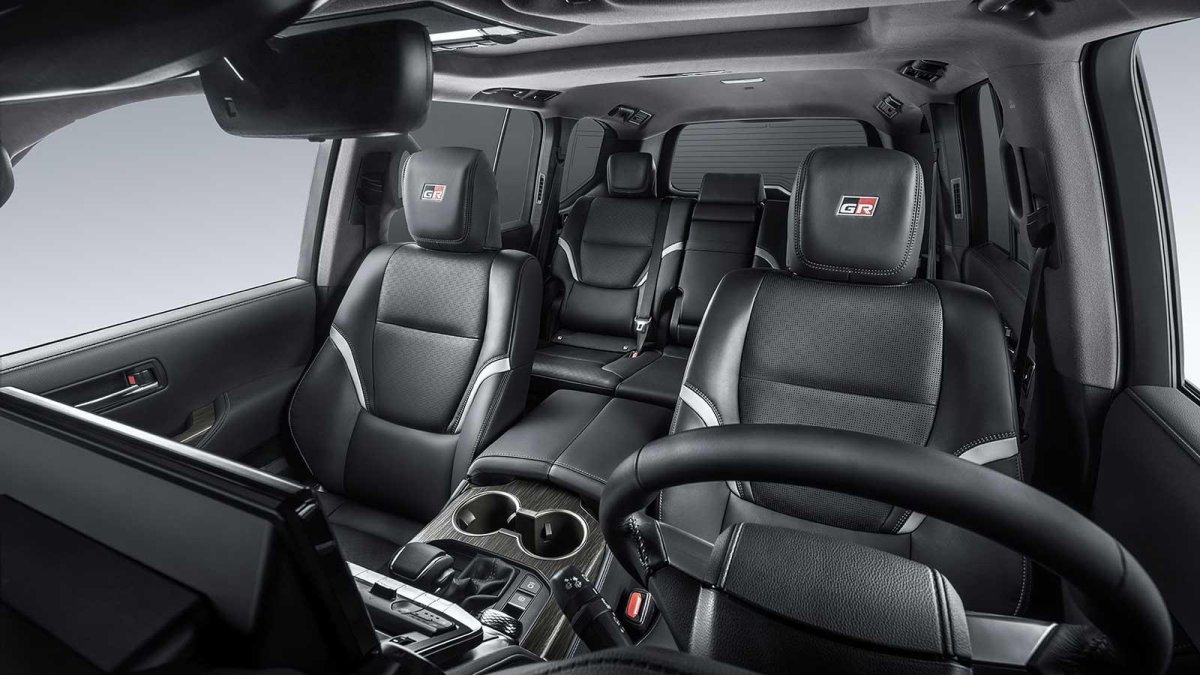 Toyota Land Cruiser 300 gr Sport