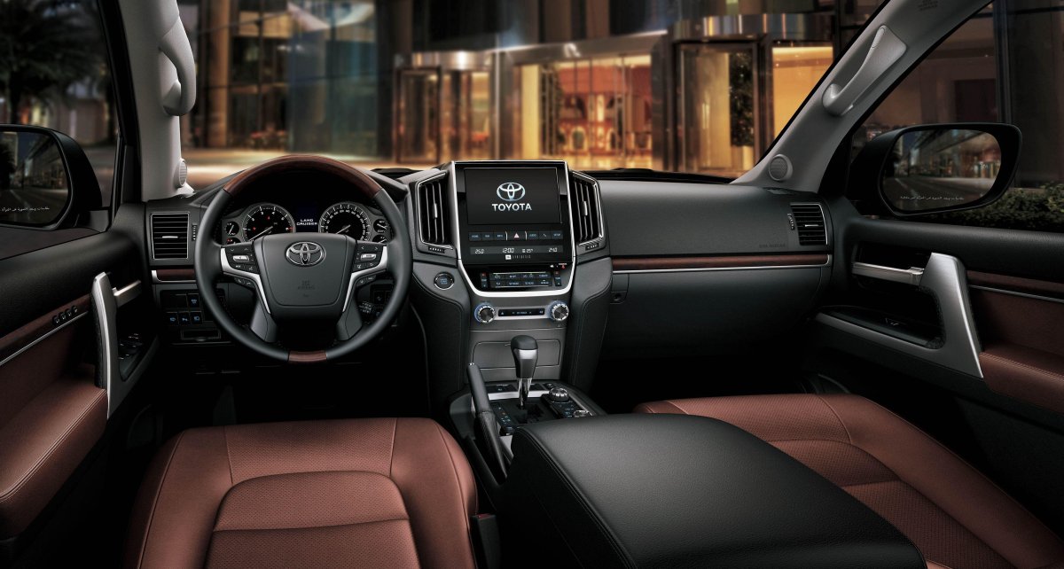 Toyota Land Cruiser Prado 300 салон