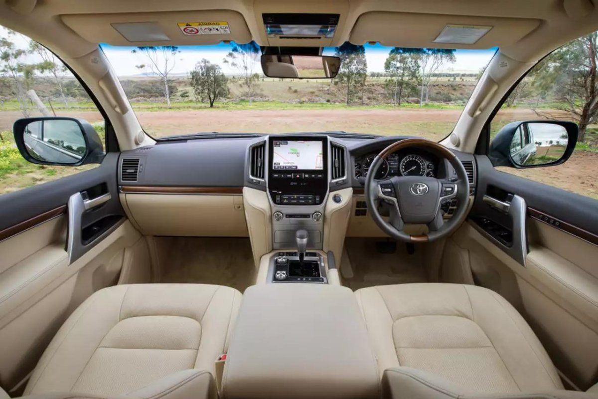 Toyota Land Cruiser 200 Interior