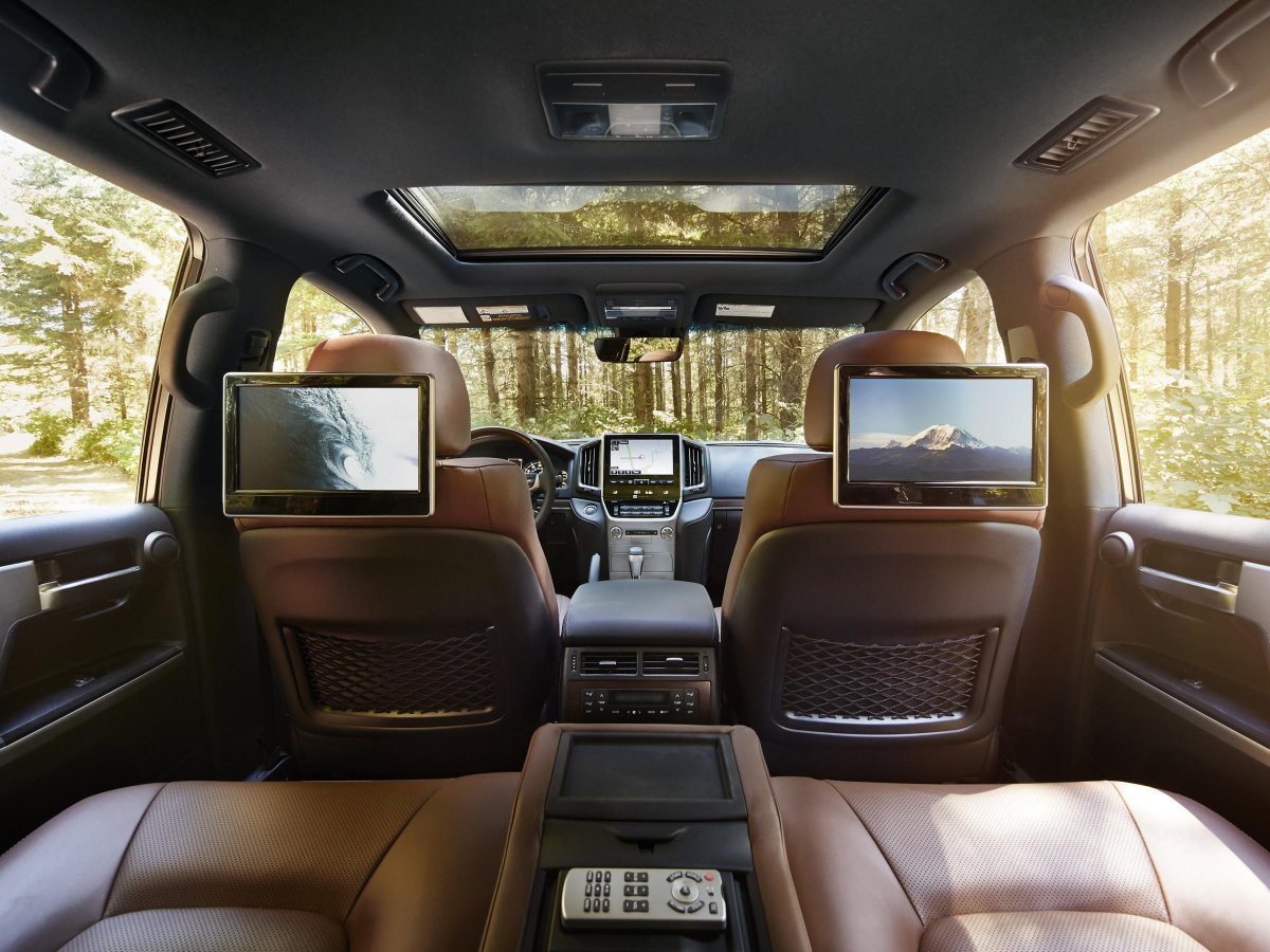 Toyota Land Cruiser 200 салон 2021
