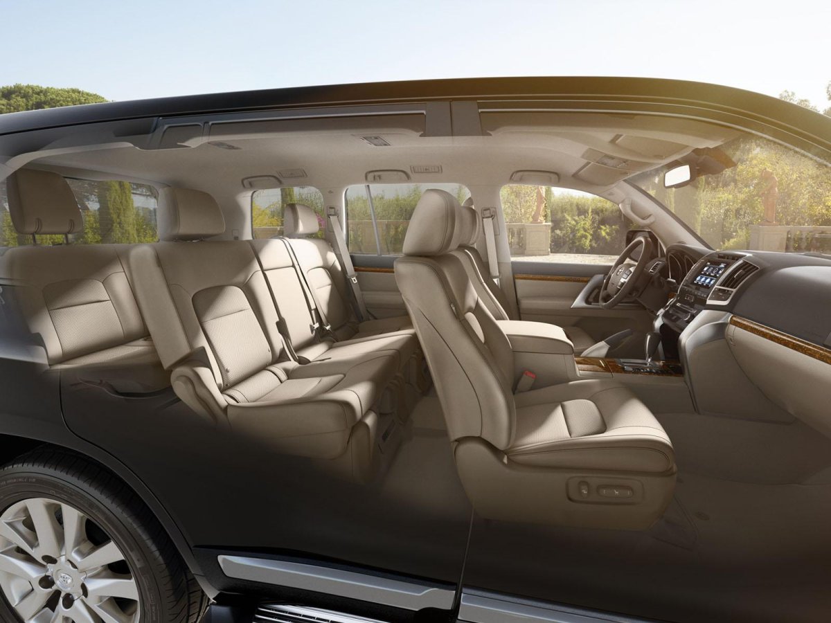 Toyota Land Cruiser v8 салон