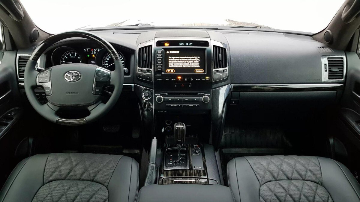 Тойота Лэнд Крузер 200 салон