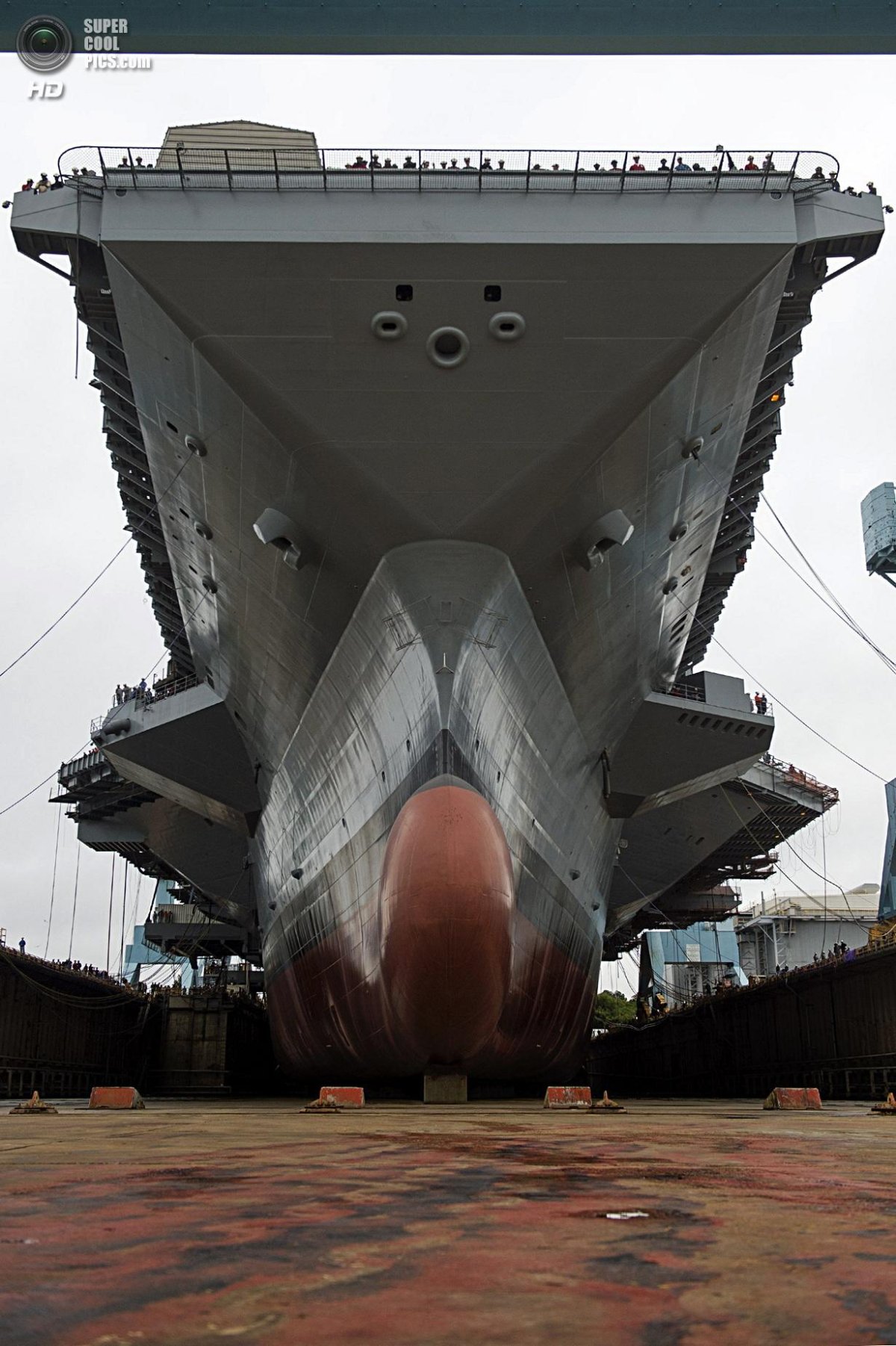 Авианосец Джеральд Форд