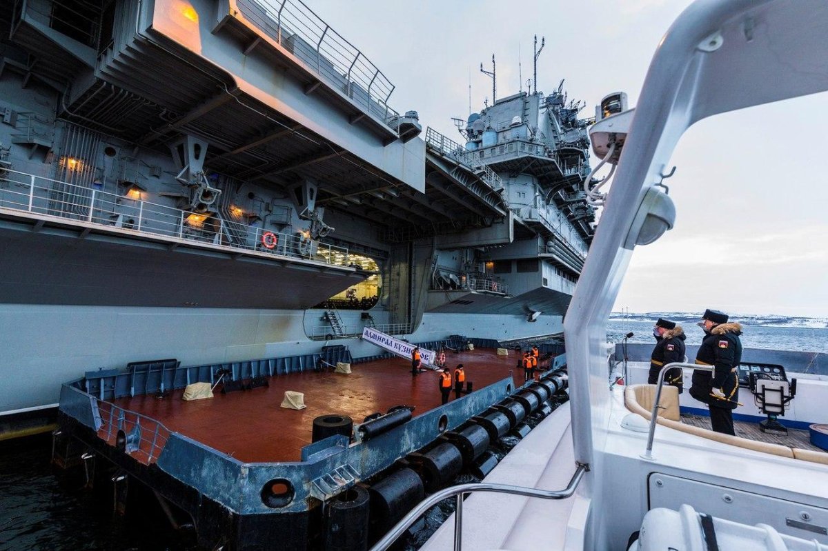 Авианосец "Адмирал Кузнецов"