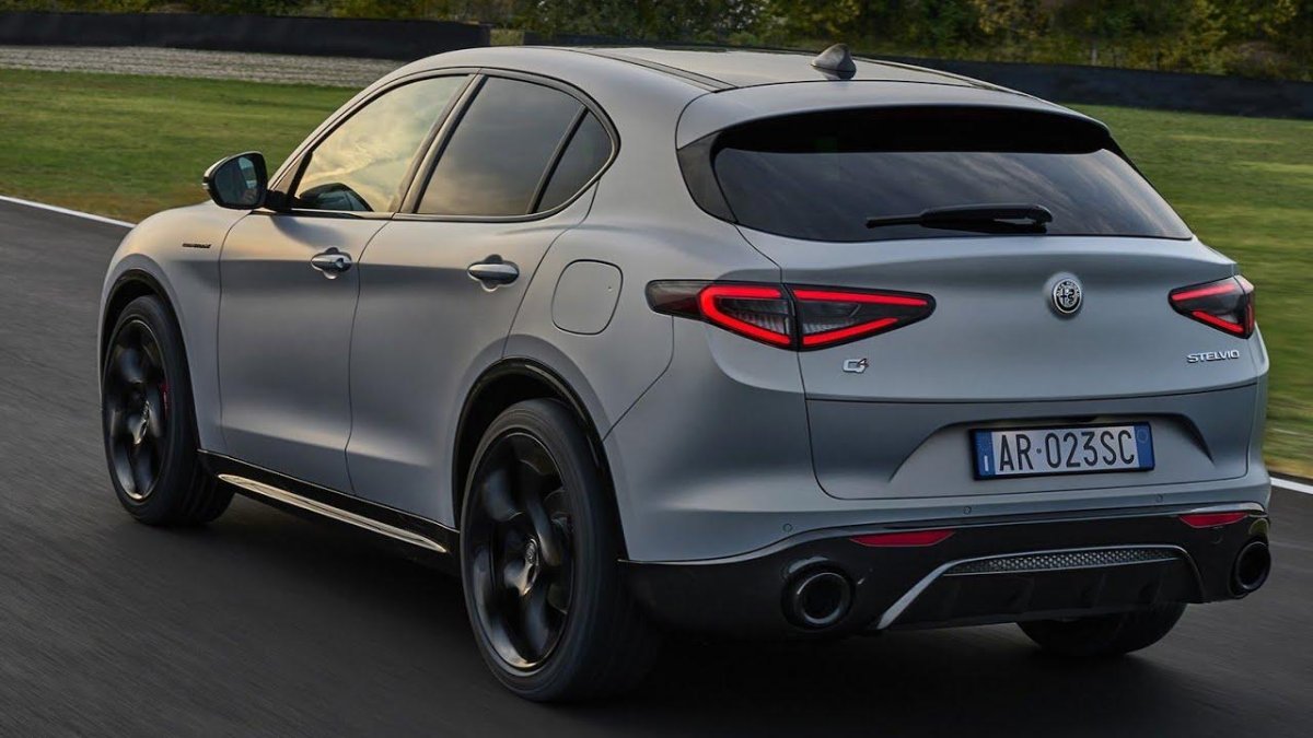 Alfa Romeo Stelvio 2022